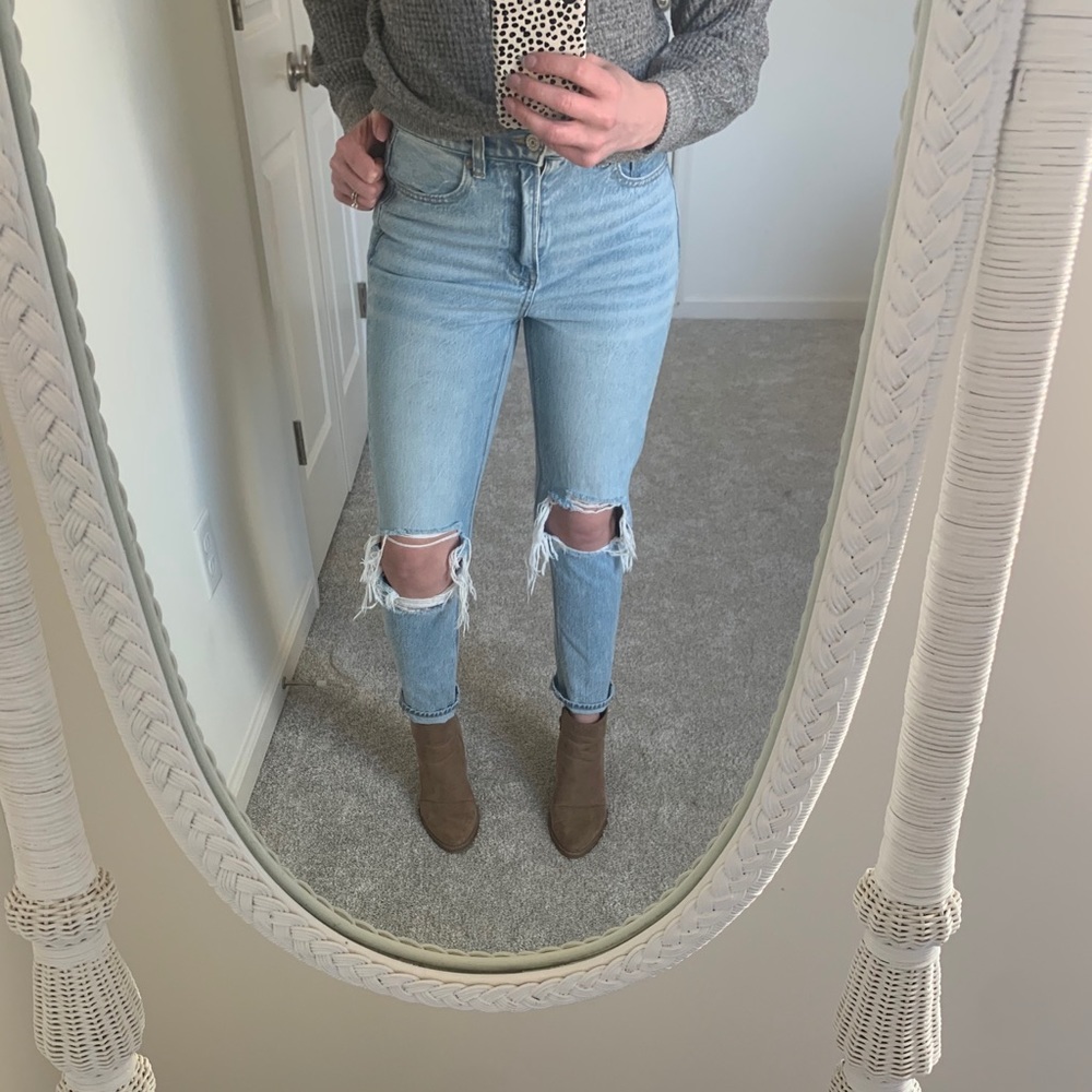 American Eagle Mom Jeans